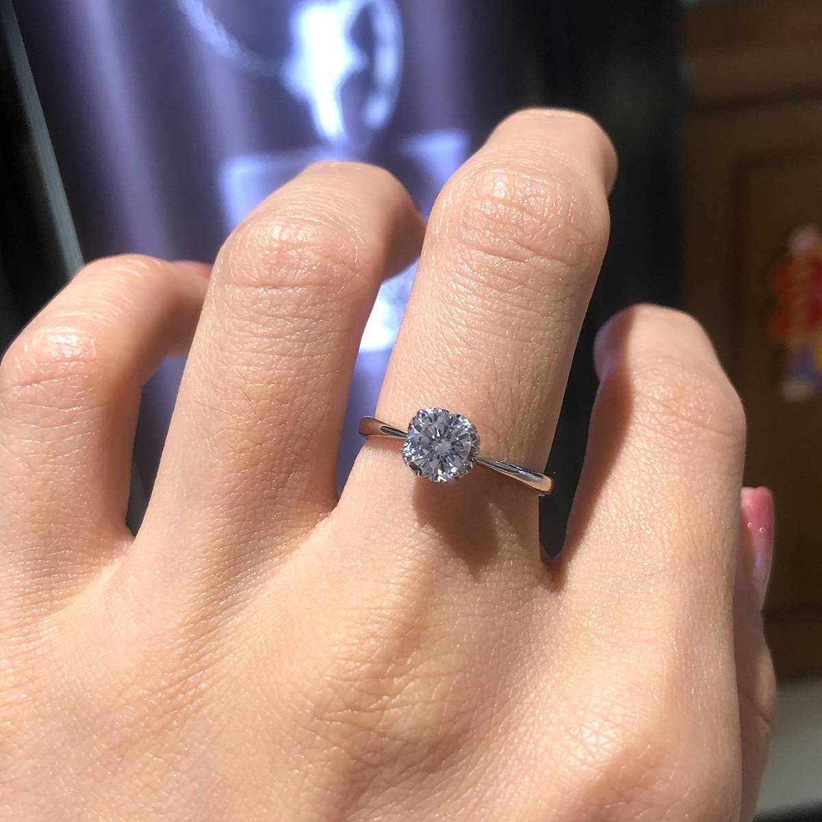 光臂花苞四爪女戒S925银镀白金定制选款莫桑钻1.0ct/副石高碳钻